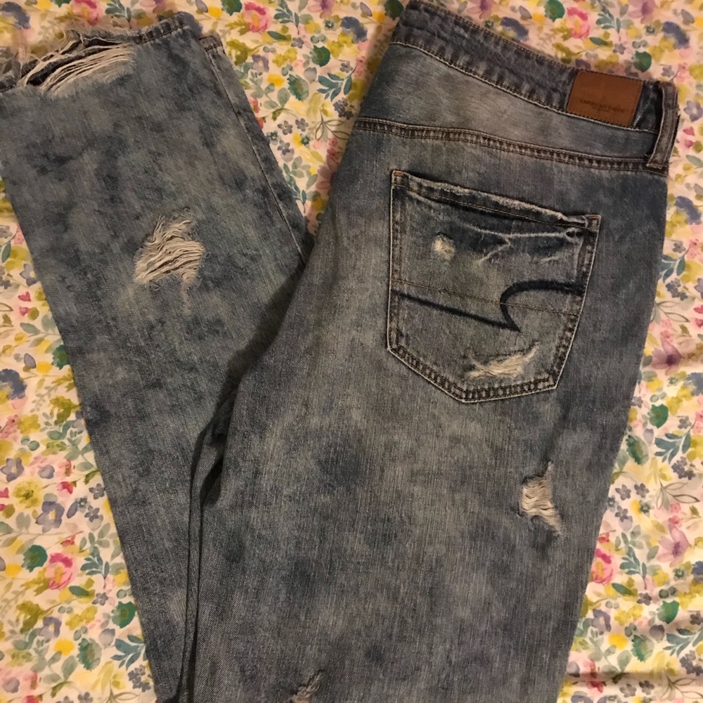 American Eagle HI-Rise Tomgirl Jeans